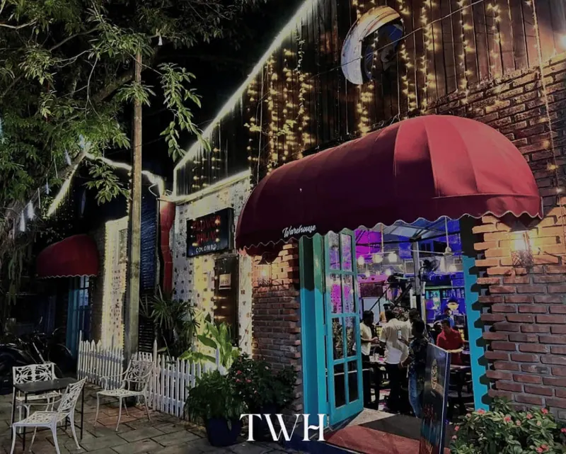The Warehouse Colombo restaurant and bar – photo 16